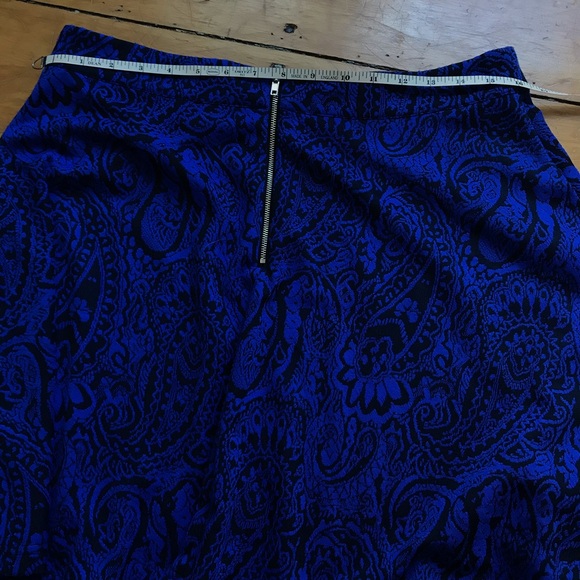 Romeo and Juliet Couture Blue Paisley Skirt - Picture 6 of 6